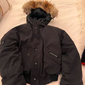 Size 7-8 Canada goose black down jacket w fox trimmed hood